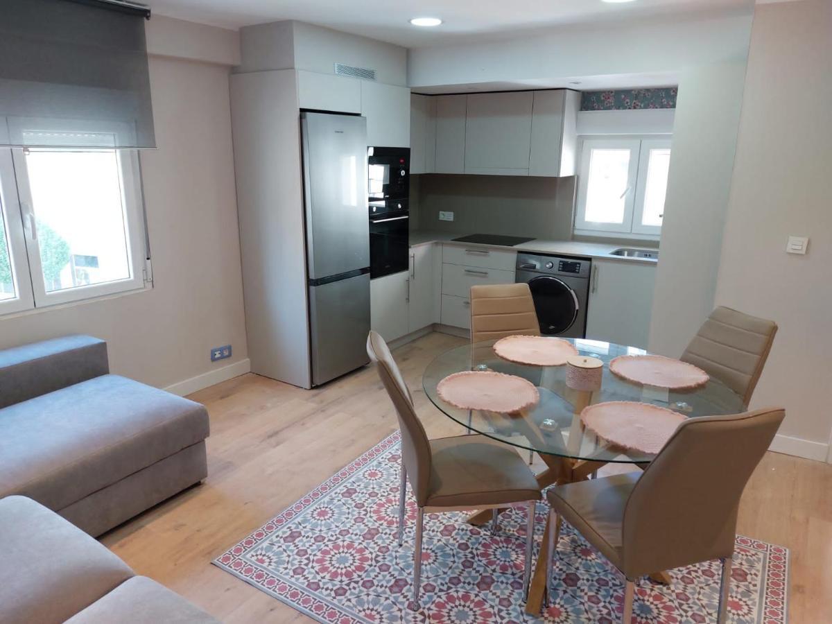 Piso En El Centro Apto 5 Personas Con Garaje Privado Avilés Buitenkant foto