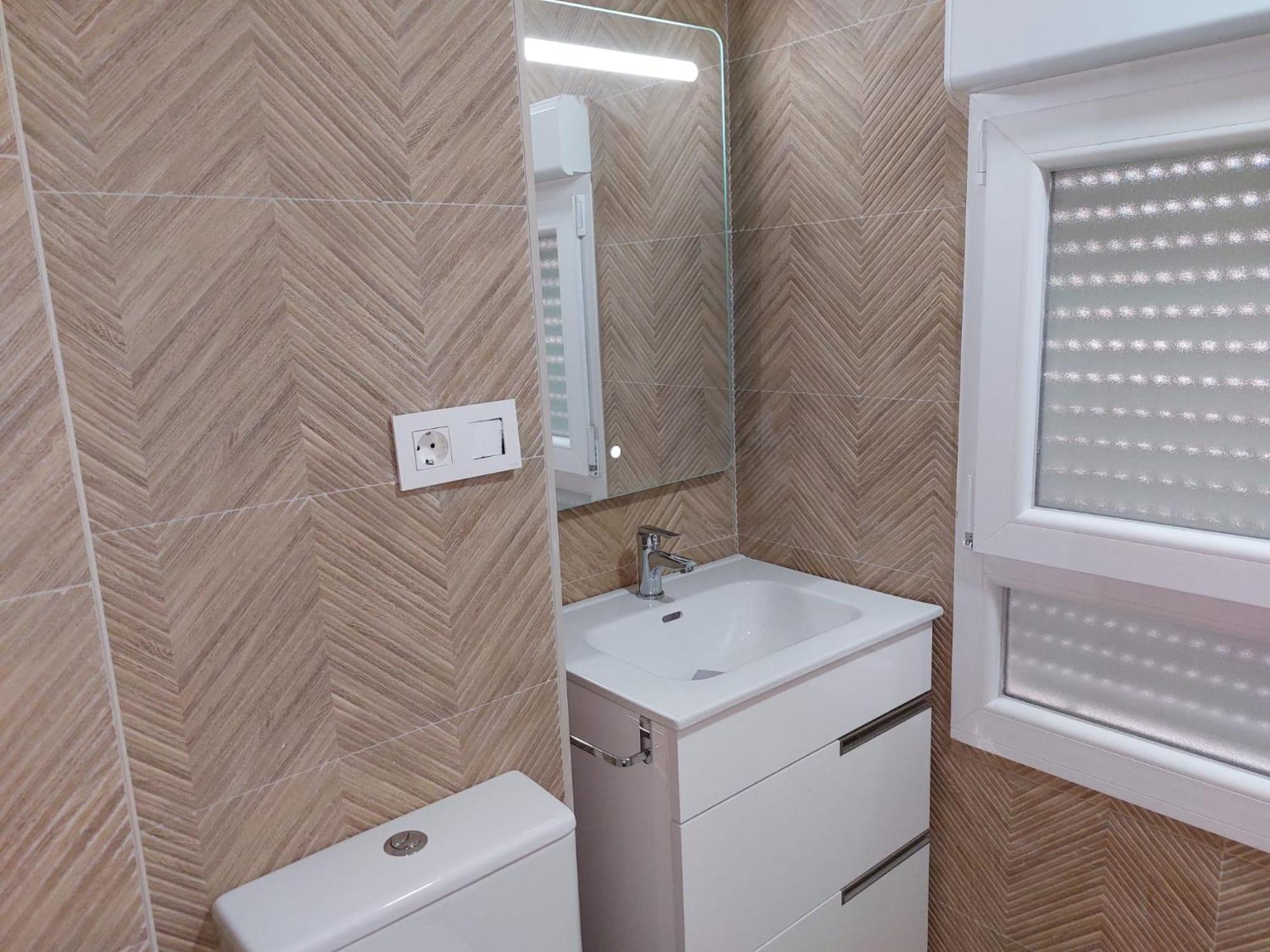 Piso En El Centro Apto 5 Personas Con Garaje Privado Avilés Buitenkant foto